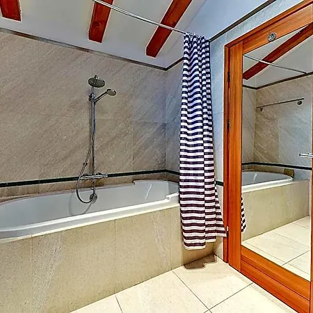 Augubio Penthouse Апартаменти *